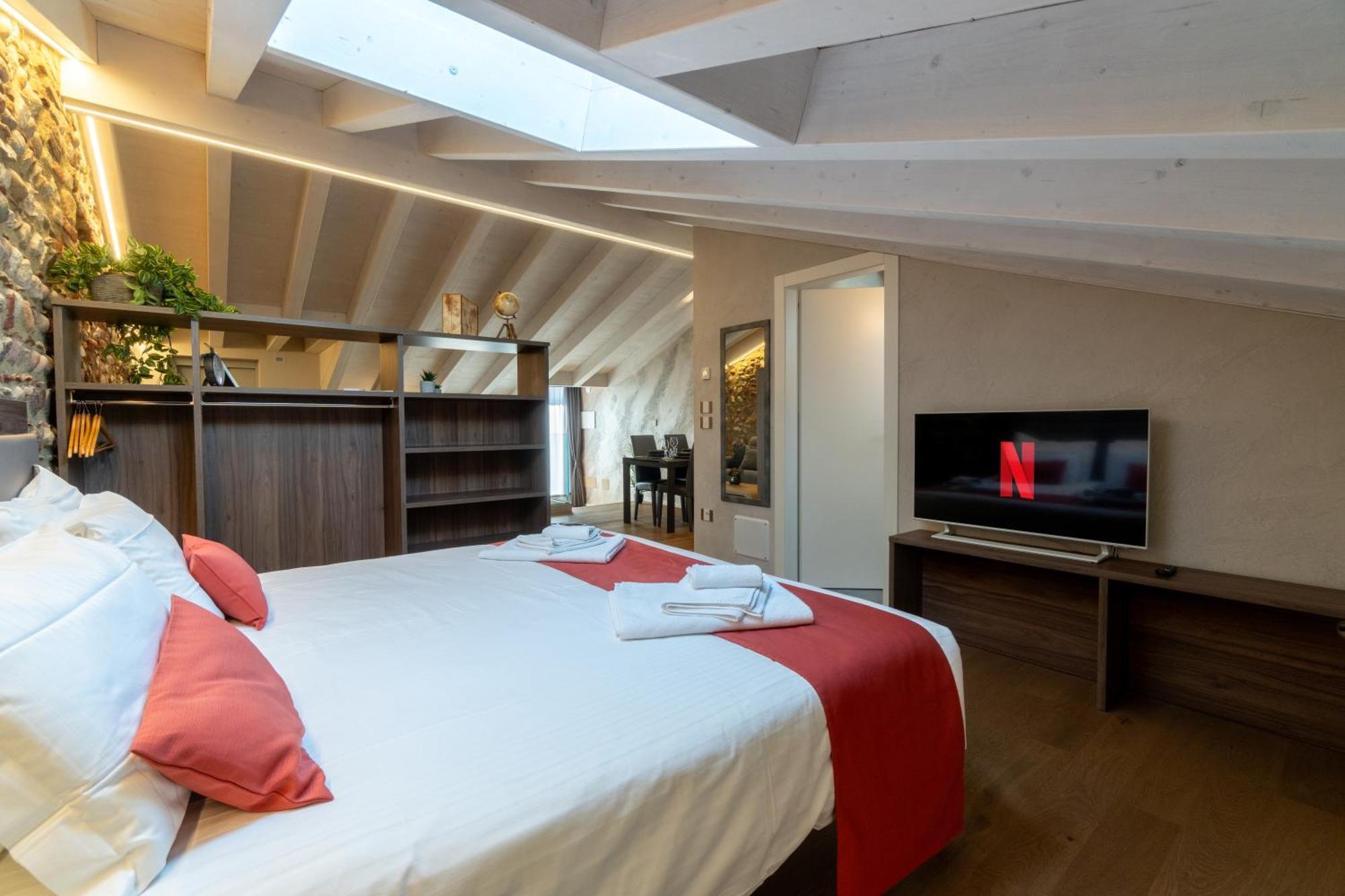 Loft Roby Lägenhet Peschiera del Garda Exteriör bild